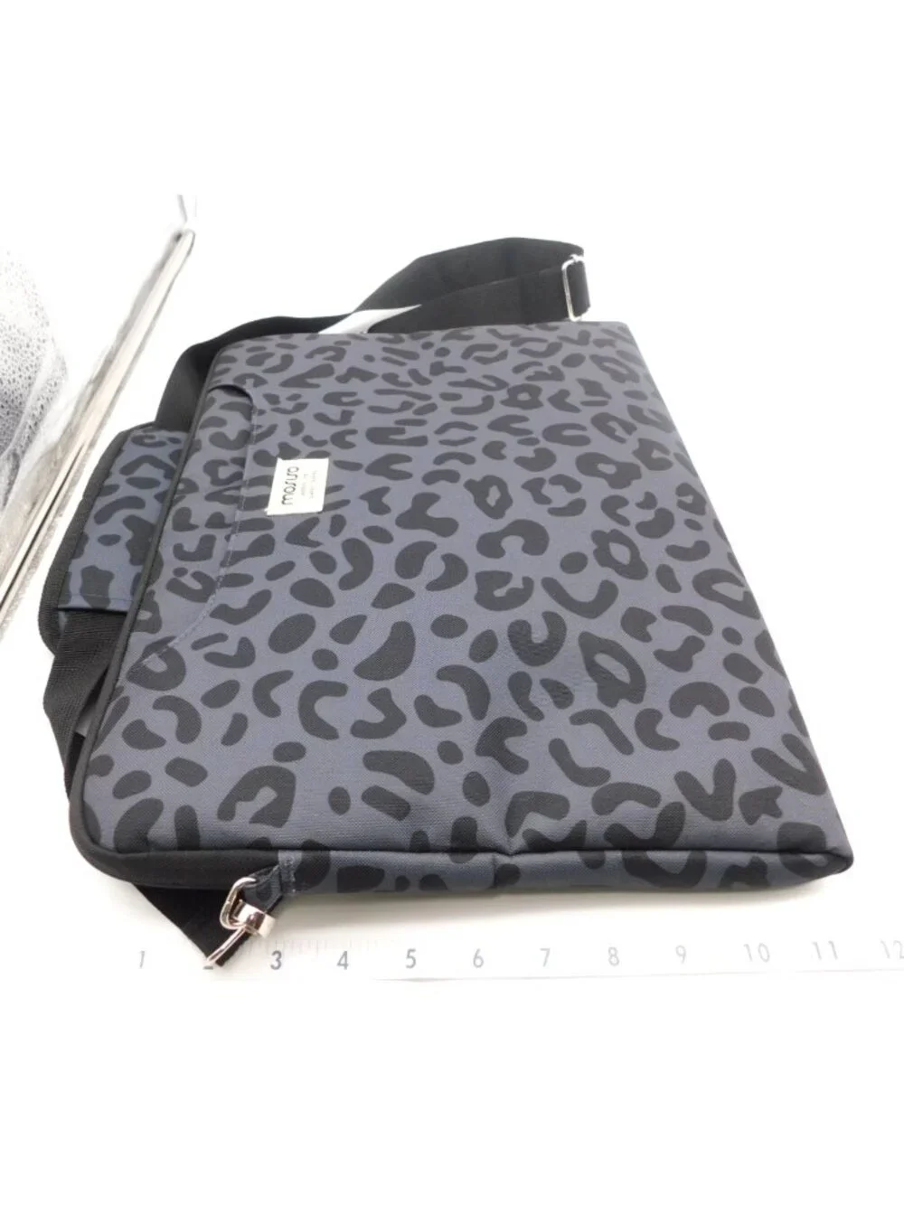 Mosiso Leopard Print Laptop Shoulder Bag Adjustable Strap Lightweight Stylish